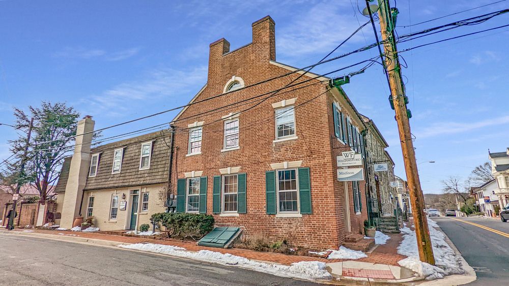 Office Space in Downtown Leesburg: 101 Loudoun Streeet SW, Leesburg, VA 20175